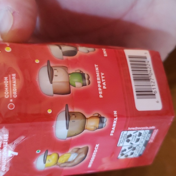 2024 Hallmark Mystery Ornament Peanuts Peppermint Patty Baseball RARE NEW - Picture 4 of 5